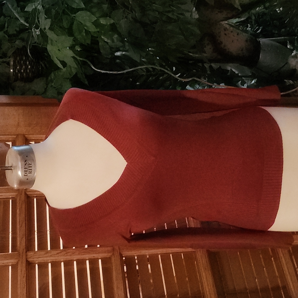 BUNDLE:V Neck Express Sweater with matching braclets